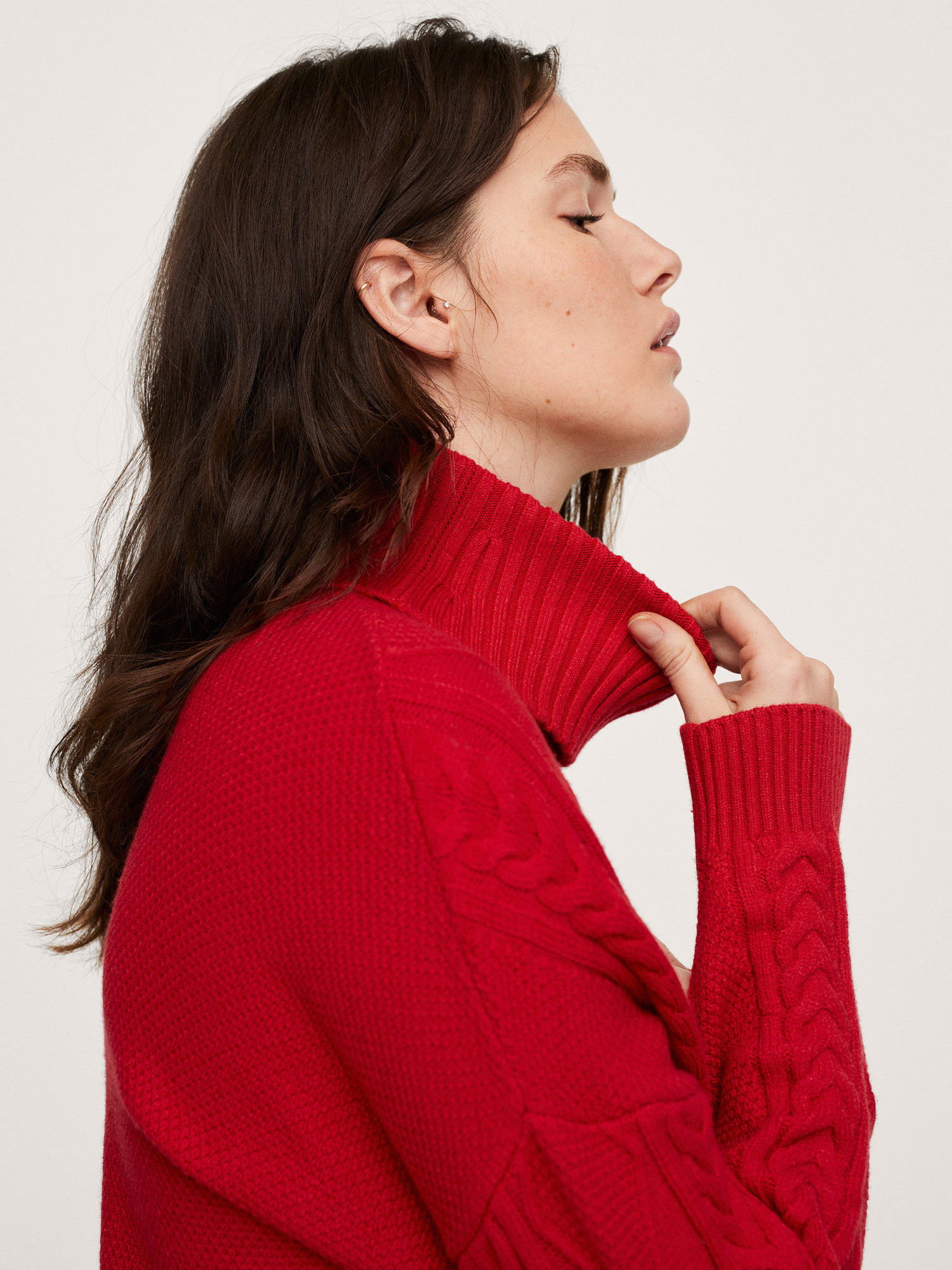MANGO Sweter w kolorze Czerwonym 