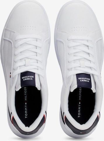 Sneaker bassa di TOMMY HILFIGER in bianco