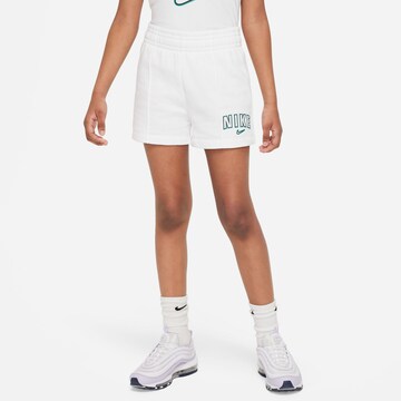 Nike Sportswear Regular Pants in White: front