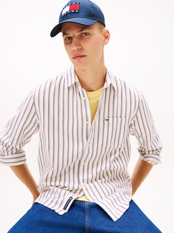 Tommy Jeans - Ajuste confortable Camisa en blanco
