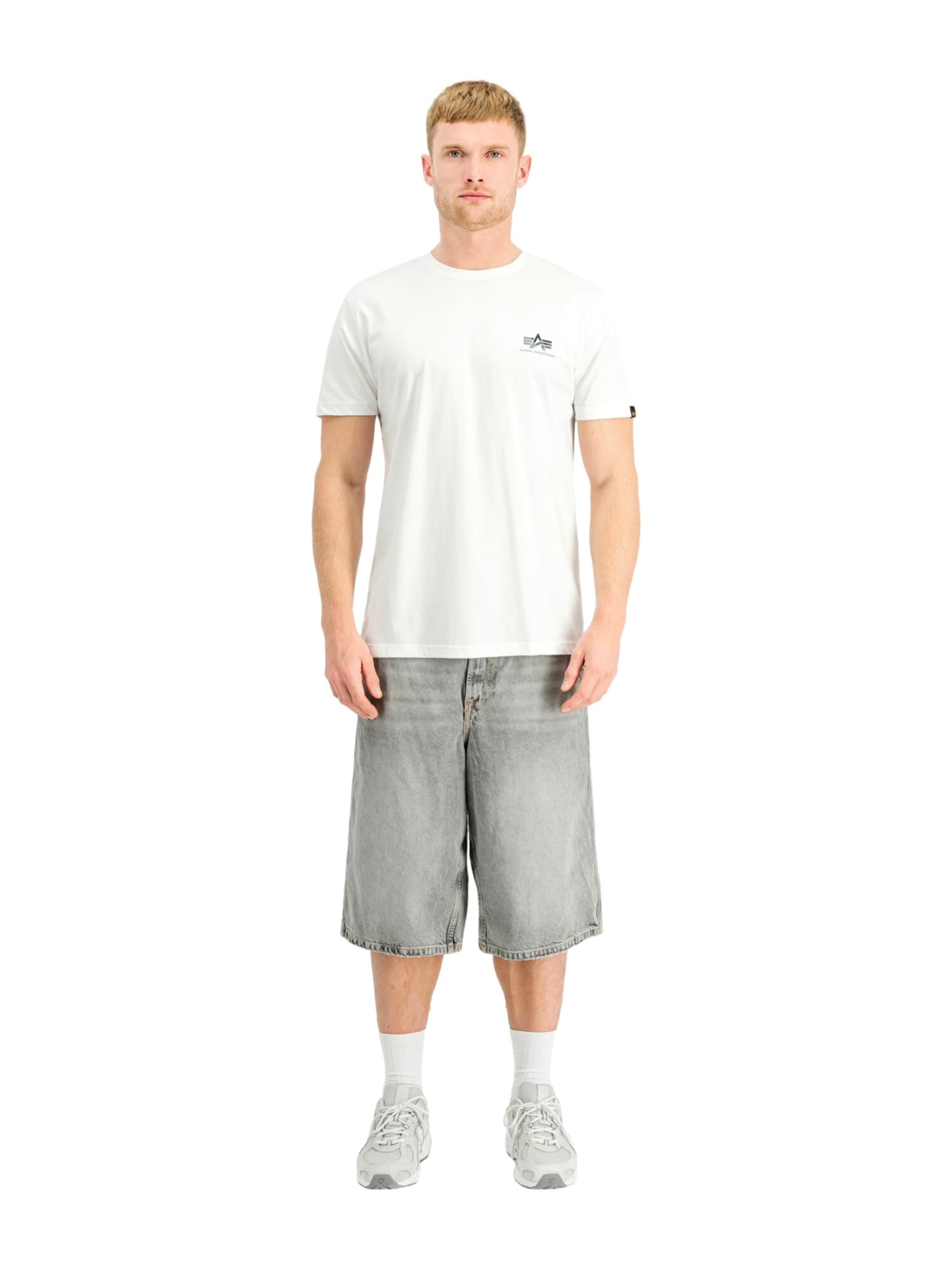 Maglietta 'Camo Print' di ALPHA INDUSTRIES in bianco