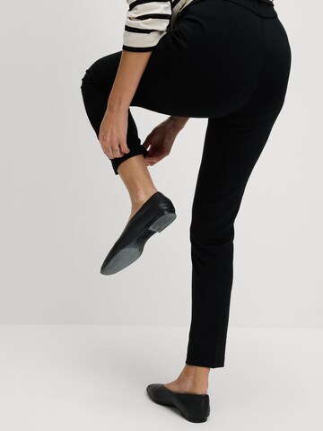 Marks & Spencer Skinny Hose in Schwarz