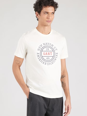 GANT Тениска в бежово: отпред