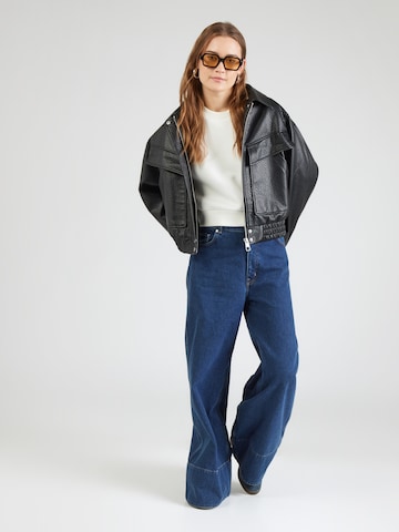 ABOUT YOU Sweatshirt 'Rea' in Beige