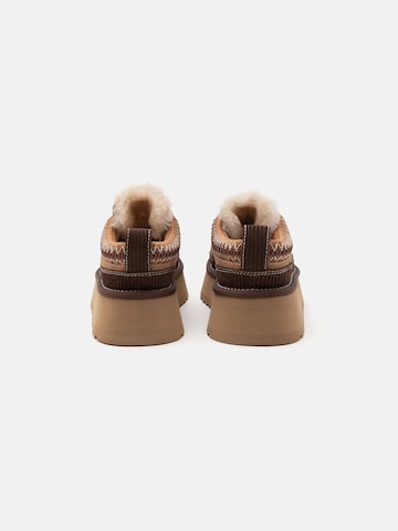Scarpa stringata 'Heritage' di UGG in marrone