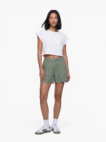 VERO MODA Regular Pleat-Front Pants 'VMLAICA' in Green