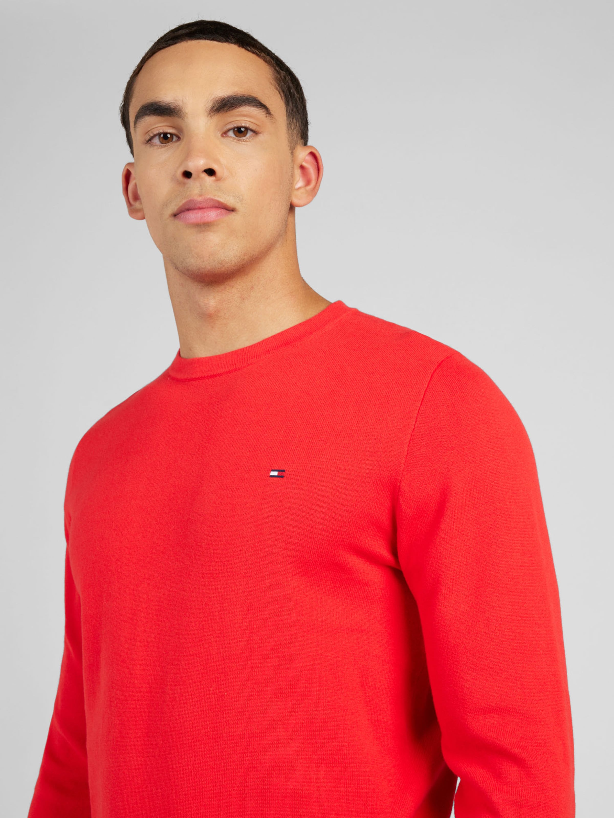Red tommy deals hilfiger sweater