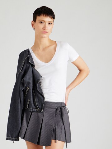 T-shirt GUESS en blanc : devant