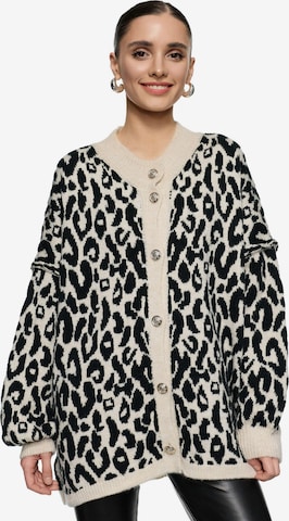 Worldclassca Oversized Cardigan in Black: front