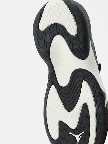 Baskets basses Jordan en noir