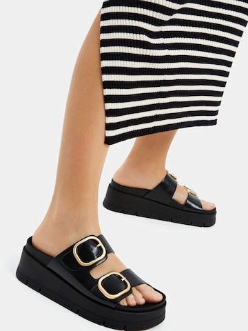 Bershka Pantolette in Schwarz