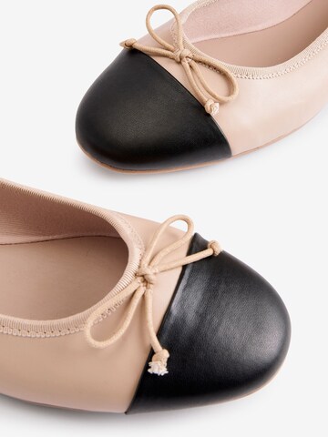 Ballerina di Next in nero