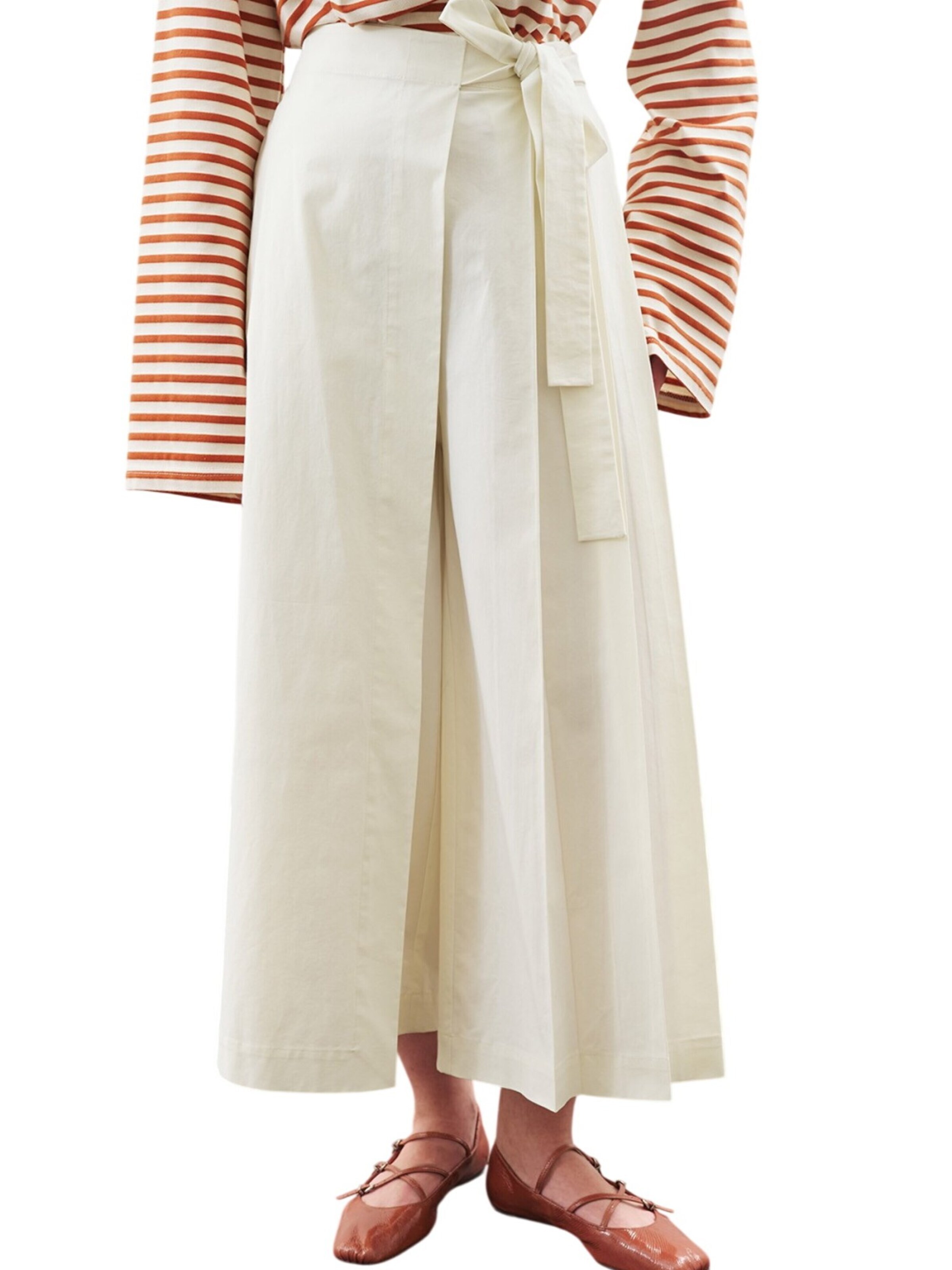 MANUKA Regular Trousers in Beige