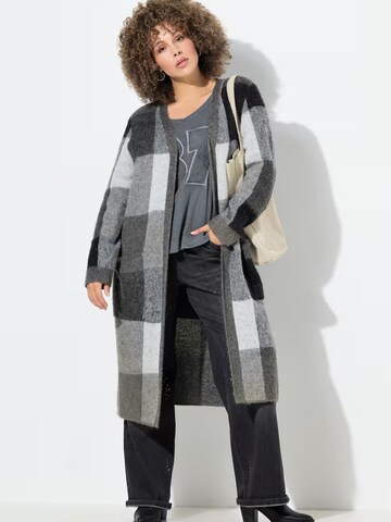 Cappotto in maglia di Ulla Popken in grigio: frontale