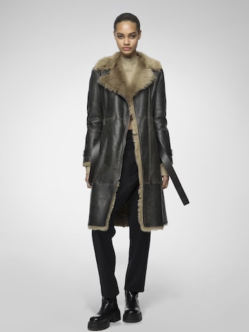 V S P Vinterfrakke 'Lyza' i brun