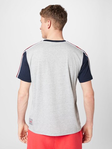 Champion Authentic Athletic Apparel - Camisa funcionais em cinzento