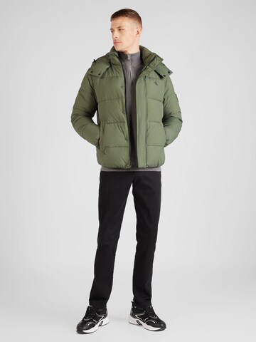 Calvin Klein Jeans Φθινοπωρινό και ανοιξιάτικο μπουφάν 'Essential' σε πράσινο
