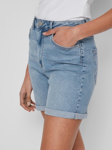 VILA Regular Jeans 'Jo' in Blauw