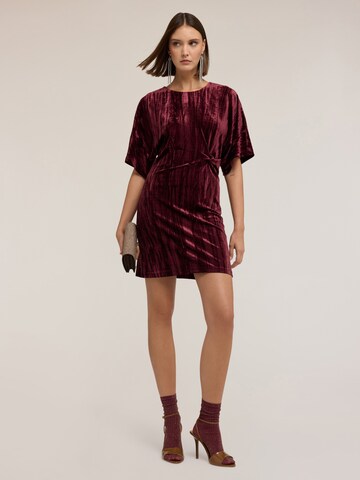 MOTIVI Dress in Red