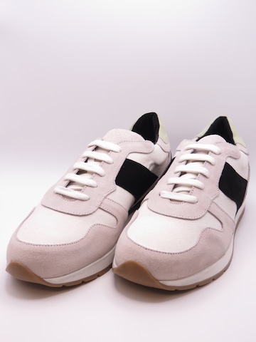 Sneaker bassa 'Lucas' di Caroll in bianco