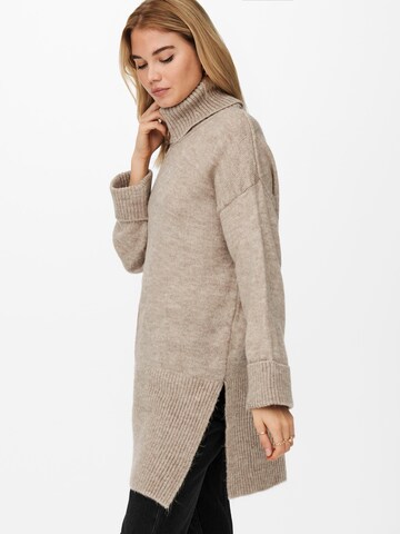 Pull-over 'Tatiana' ONLY en beige