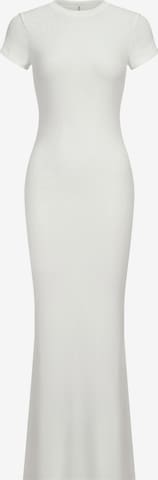 cfab (formerly creamy fabrics) Kleid 'Ribbed T-Shirt Maxikleid' in Weiß: Vorderseite