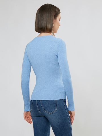 Influencer Pullover in Blau