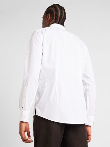 Coupe slim Chemise Tommy Hilfiger Tailored en blanc