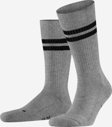 Chaussettes de sport 'Dynamic' FALKE en gris