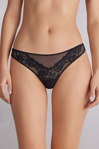 INTIMISSIMI Slip in Schwarz: Vorderseite