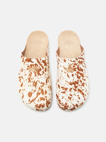 ADIDAS ORIGINALS Pantolette 'Adimule' in Weiß