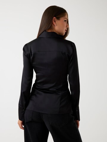 GUESS Blouse in Black