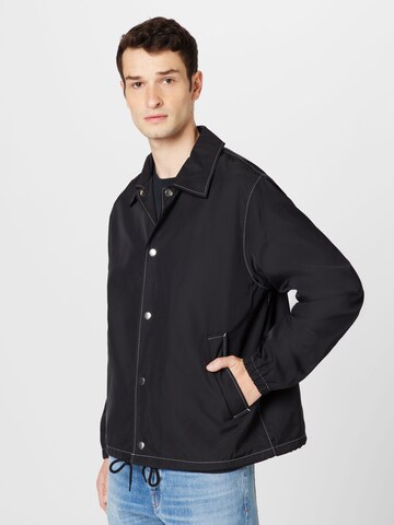 Veste mi-saison 'Lamar' WEEKDAY en noir : devant