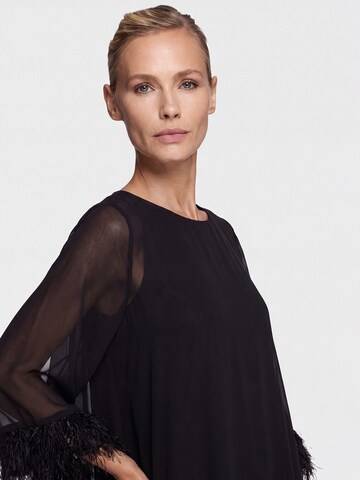 APART Kleid in Schwarz