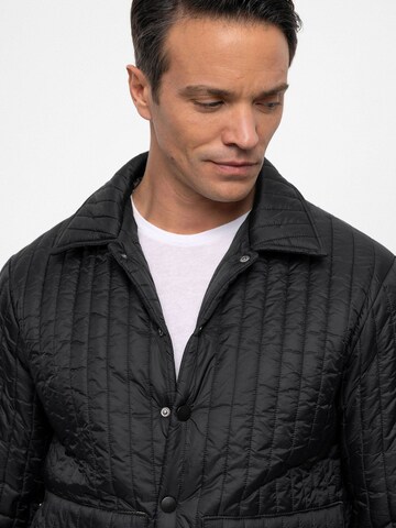 Antioch Between-Season Jacket in Black