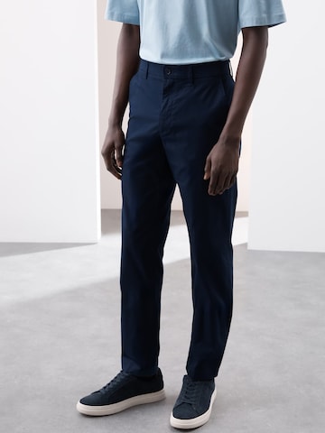 Marks & Spencer Regular Chino in Blauw: voorkant