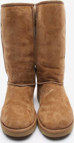 UGG Dress Boots in 39 in Brown