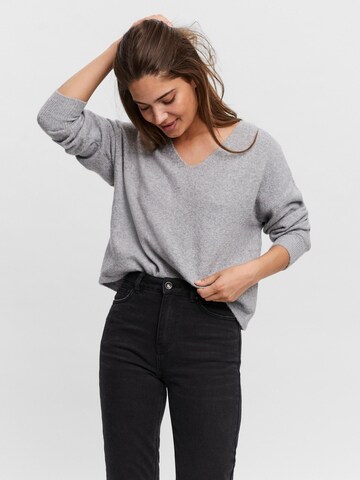 VERO MODA Sweater in Grey