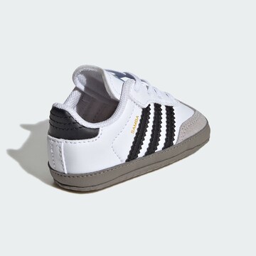 ADIDAS ORIGINALS - Sapatilhas 'Samba' em branco