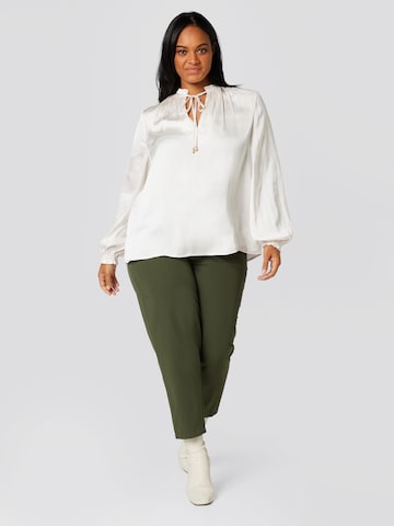 Guido Maria Kretschmer Curvy - Tapered Pantalón plisado 'Pearl' en verde