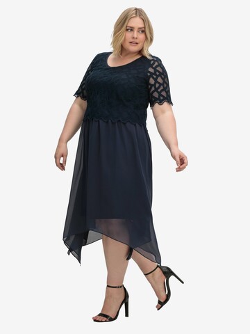 Robe de cocktail SHEEGO en bleu