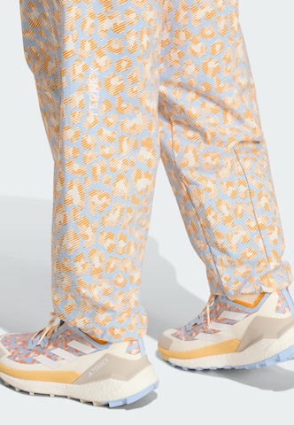 ADIDAS TERREX - Loosefit Pantalón de montaña 'Xploric Clima365' en azul