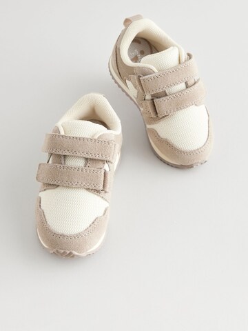 Baskets Next en beige
