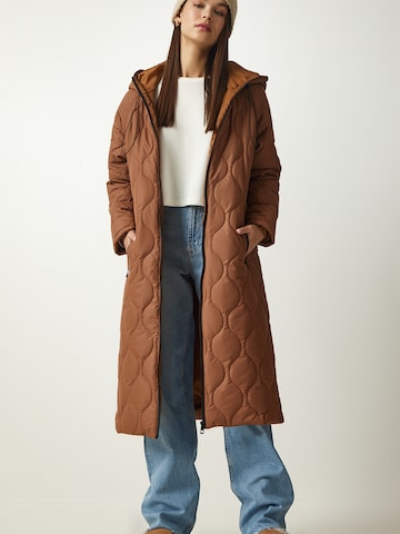Cappotto di mezza stagione di Happiness İstanbul in marrone