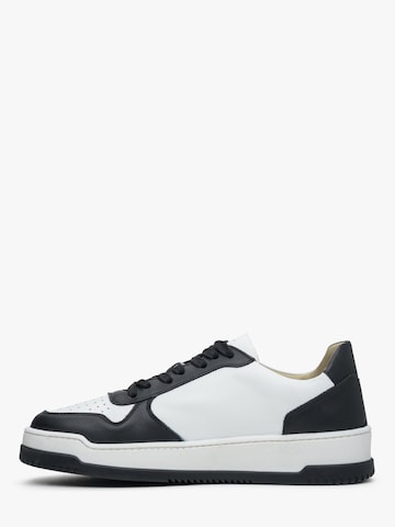 Estro Låg sneaker '09-2956' i svart