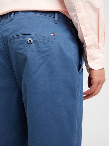 Regular Pantalon chino 'MERCER ESSENTIAL' TOMMY HILFIGER en bleu