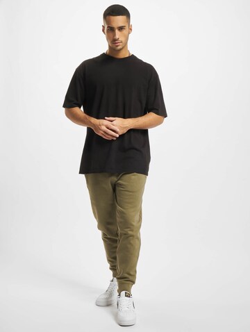 Urban Classics Tapered Pants 'David' in Green