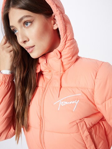 Tommy Jeans Φθινοπωρινό και ανοιξιάτικο μπουφάν σε πορτοκαλί