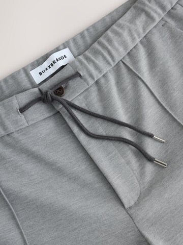 Next Слим фит Панталон с ръб 'Smart' в сиво