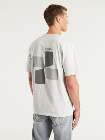 CHASIN' Shirt 'Kore' in White